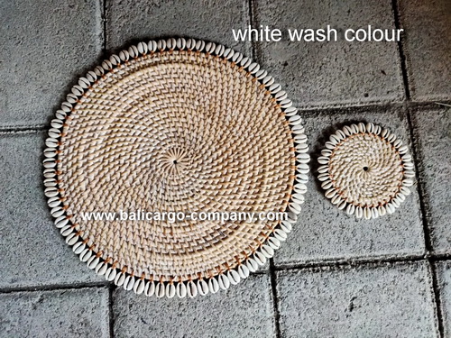 woven placemat