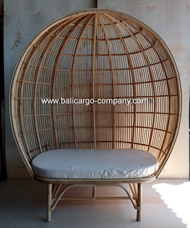 rattan lounge chair