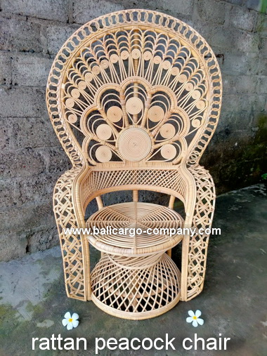 rattan peacock chair