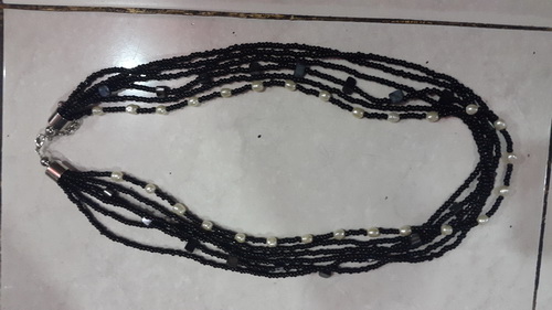 beads necklace