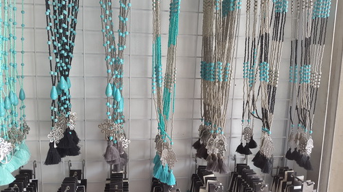 beads necklace