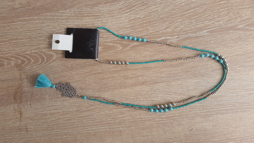 beads necklace