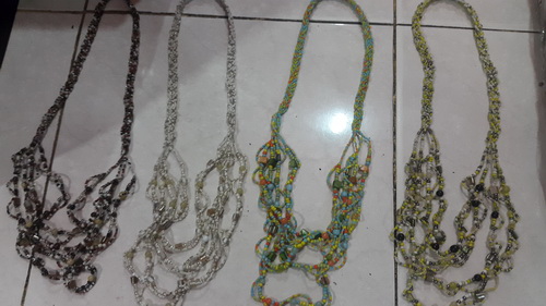 beads necklace
