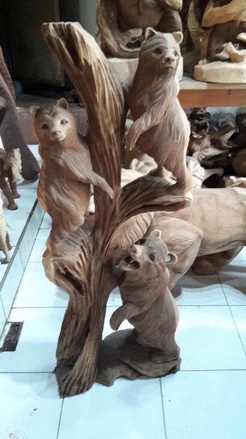 animal wood statue