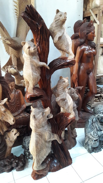animal wood statue