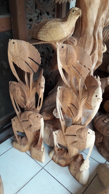 animal wood statue