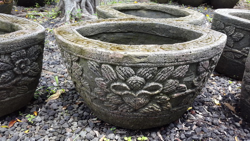 carving stone pot