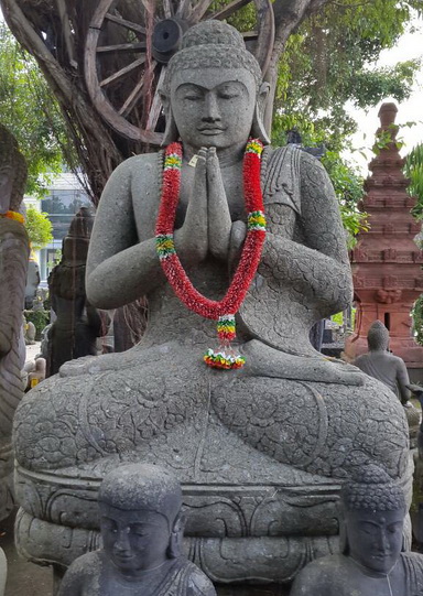 garden statue 