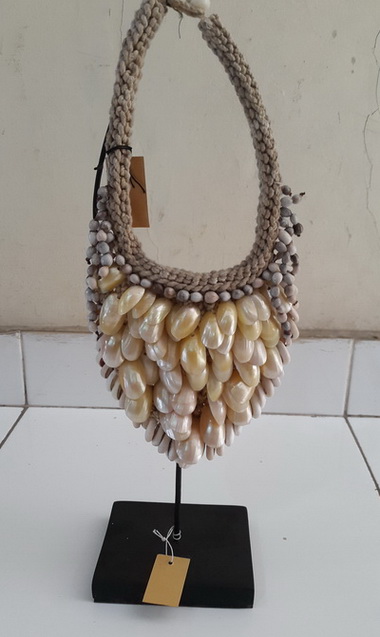 papua tribal necklace