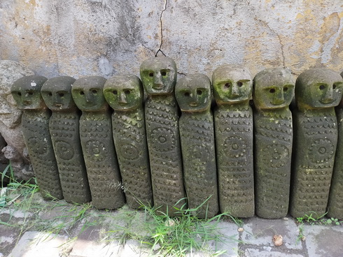 tribal sculpture