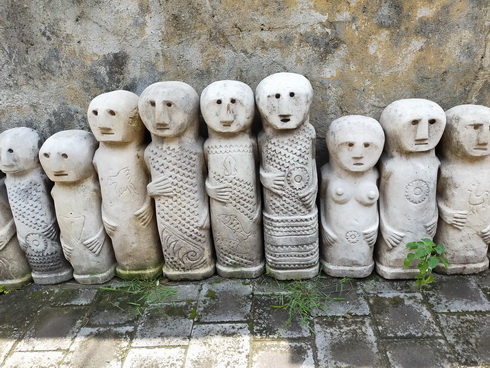 tribal sculpture