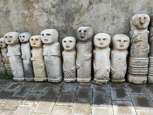 tribal sculpture